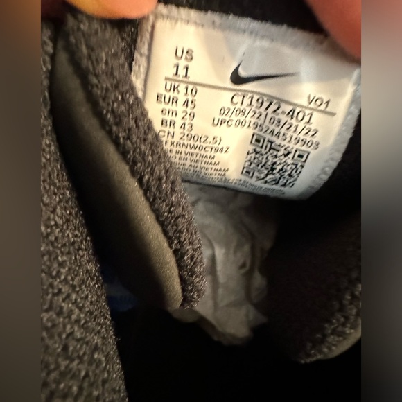 Nike Kyrie Flytrap IV men's basketball sneakers - Picture 4 of 7